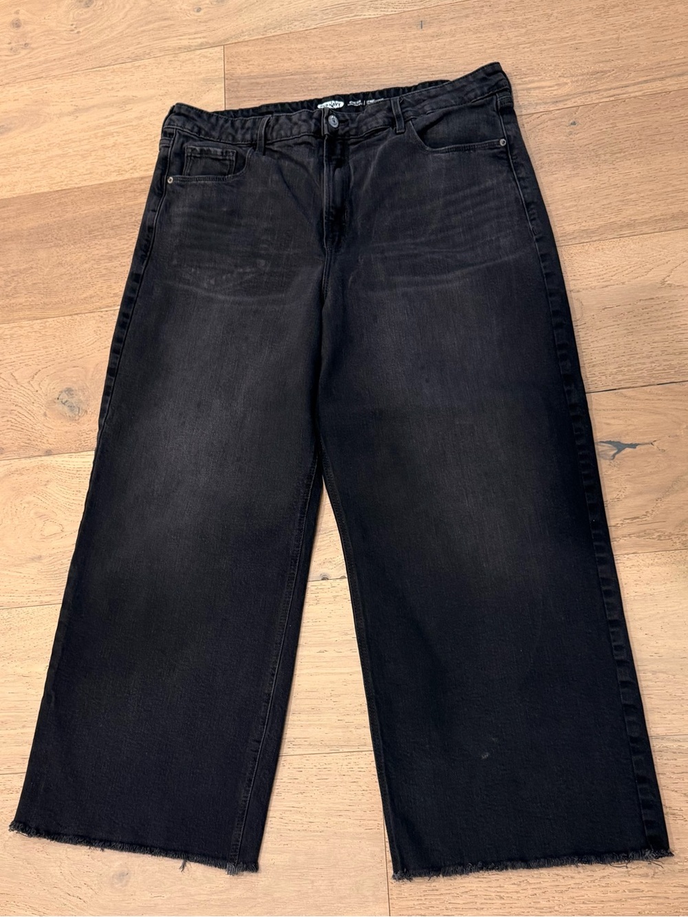 GUC Size 16 cropped high-rise Black wide leg Jeans
